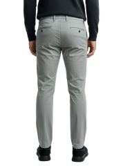 Pantalone chinos essential