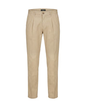 Pantalone chinos con pences  in cotone