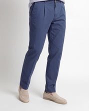 Pantalone chinos con pences  in cotone